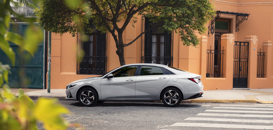 Голливудский дебют: новые Hyundai Elantra и Elantra Hybrid представлены официально | Хюндай Мотор Україна - фото 7